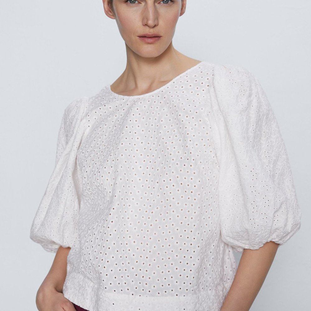 EMBROIDERED EYELET BLOUSE-Oyster White-4786/063 - Picture 5 of 8